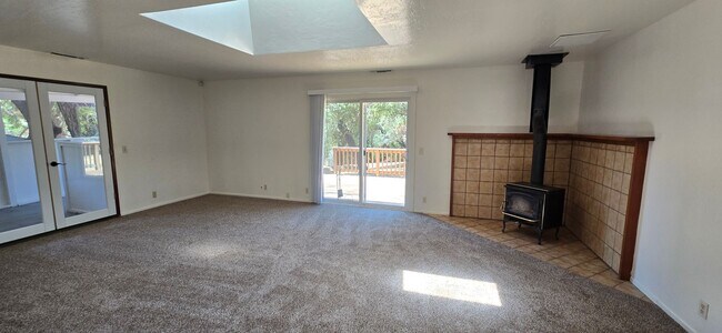Foto del edificio - 13038 Squirrel Creek Rd