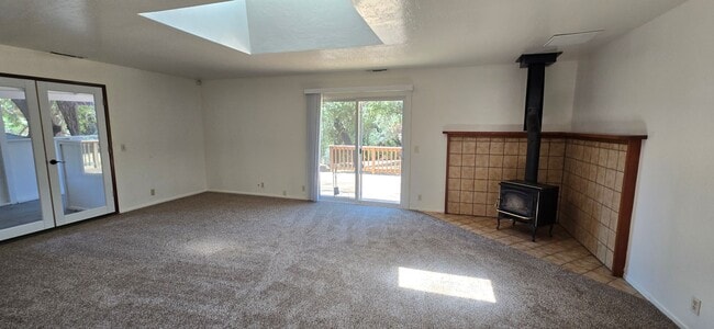 Building Photo - 13038 Squirrel Creek Rd