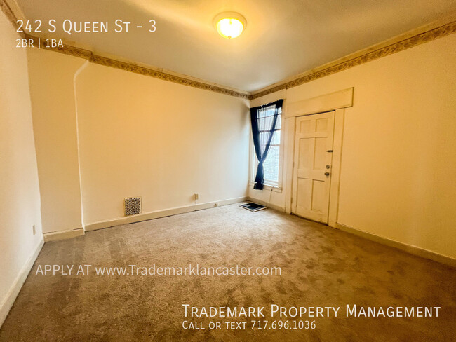 Building Photo - Nice 2 Bedroom Apartment