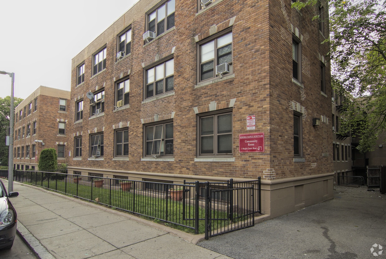 Building Photo - Sonoma Maple Schuyler Apts