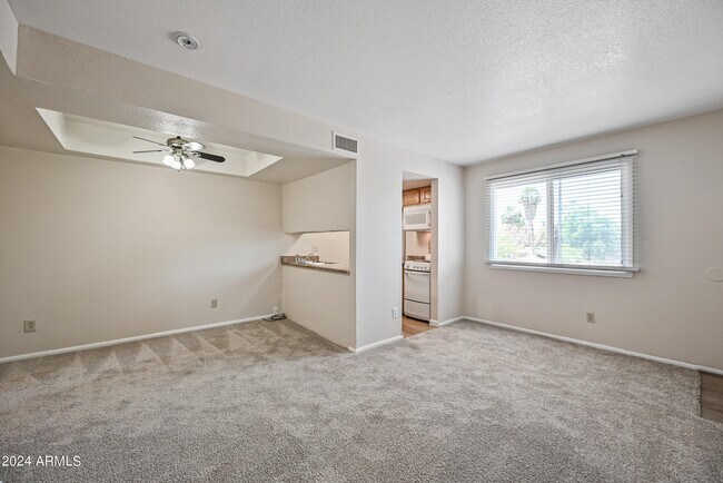 Foto del edificio - 3141 E Cypress St