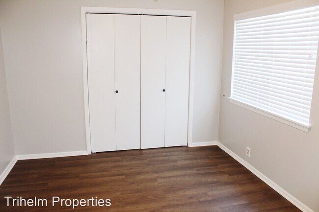 Building Photo - 2 br, 1.5 bath House - 316 Lakebend Dr