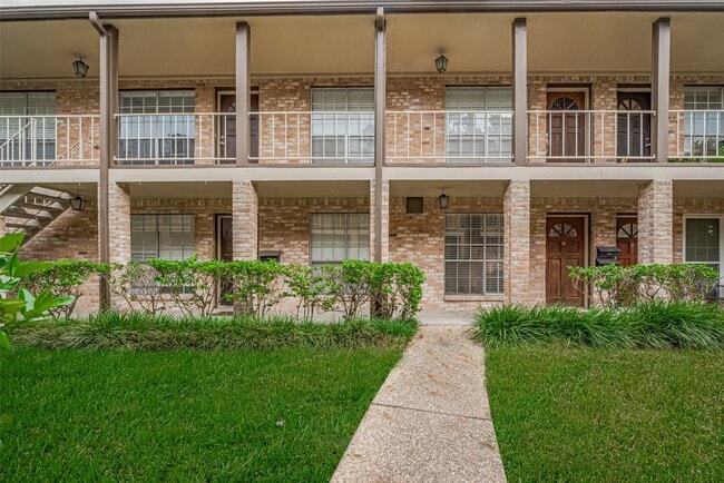 Foto del edificio - 811 Wax Myrtle Ln