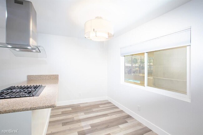 Building Photo - 2 br, 2 bath Condo - 1950 S Palm Canyon Dr...