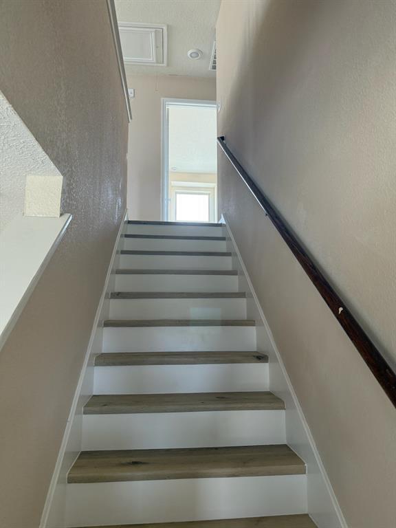 Foto del edificio - 2514 Hawthorn Park Ct