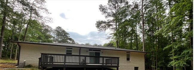 Foto del edificio - 5425 Herndon Blvd