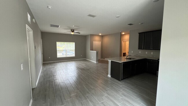 Foto del edificio - Gorgeous, BRAND NEW 3 Bedroom, 2 Bathroom ...
