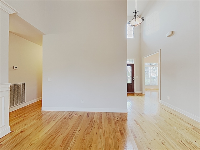 Building Photo - 4004 Crest Ridge Cove
