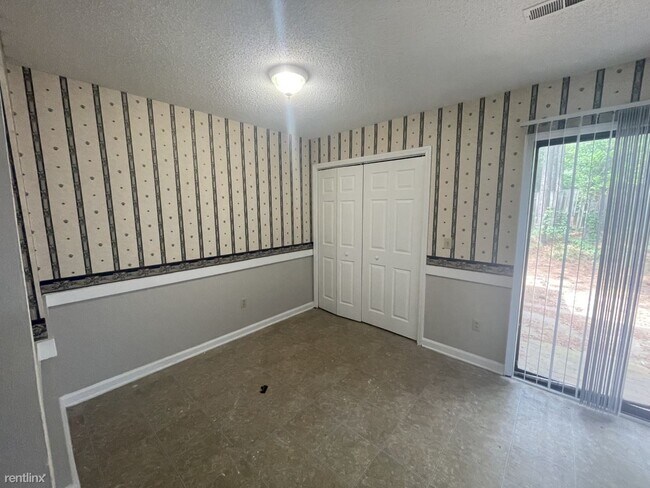 Building Photo - 3 br, 2.5 bath House - 4308 Hunters Club Dr