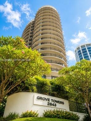 Building Photo - 2843 S Bayshore Dr