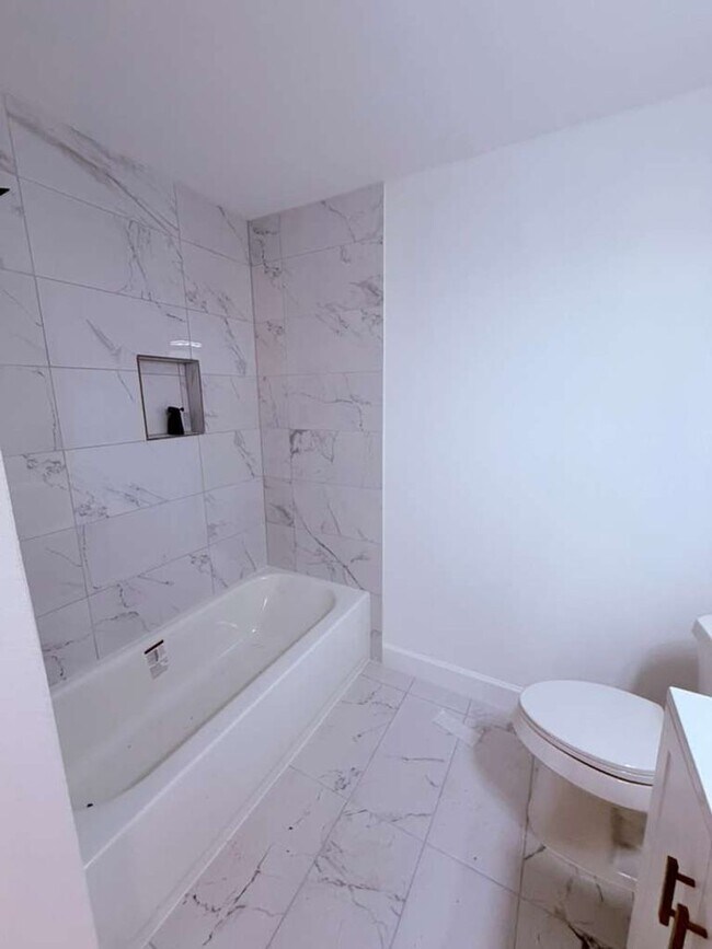 Foto del edificio - 2407 Pannell St