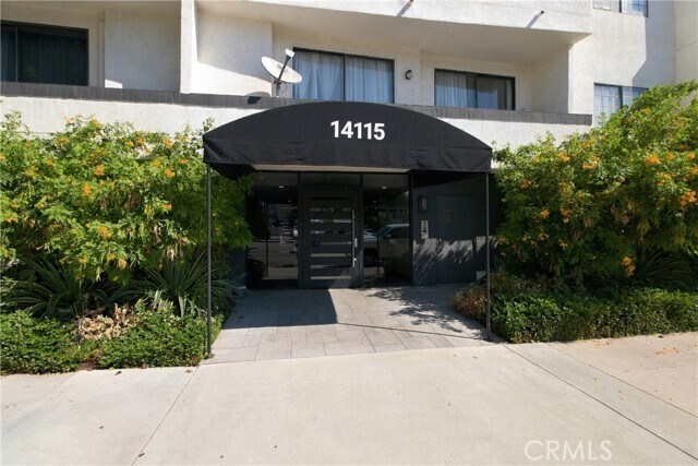 Foto del edificio - 14115 Moorpark St