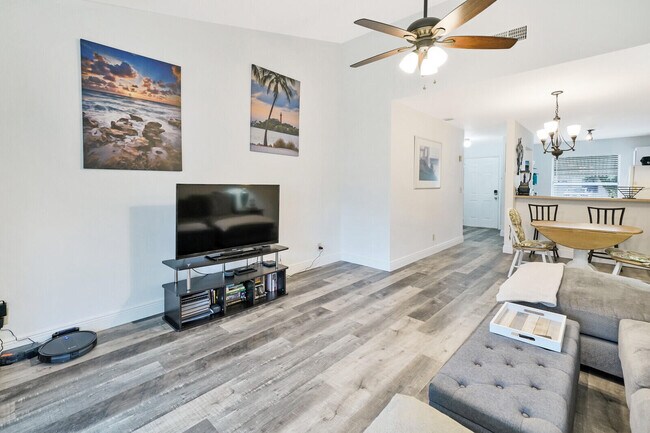 Foto del edificio - 113 Pinewood Ct