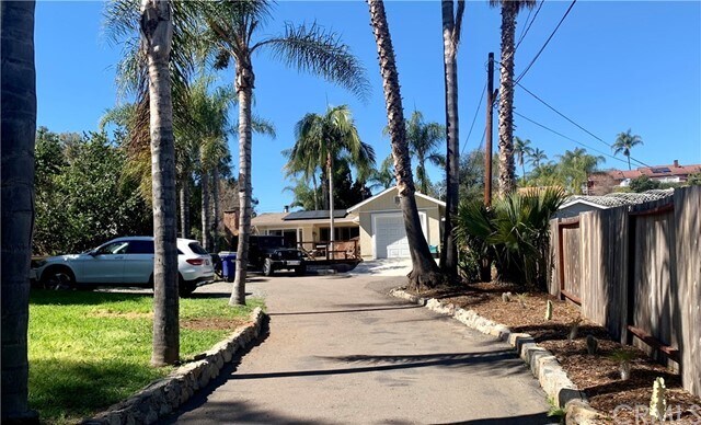 Foto del edificio - 2428 Hutchison St