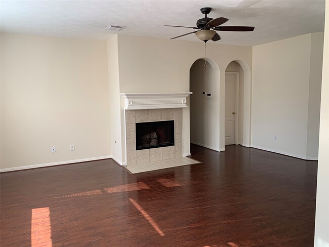 Building Photo - 17507 Colony Creek Dr