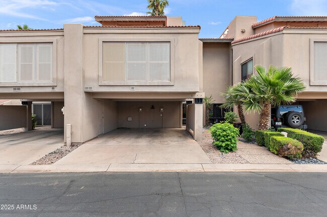 Foto del edificio - 5621 N 79th St