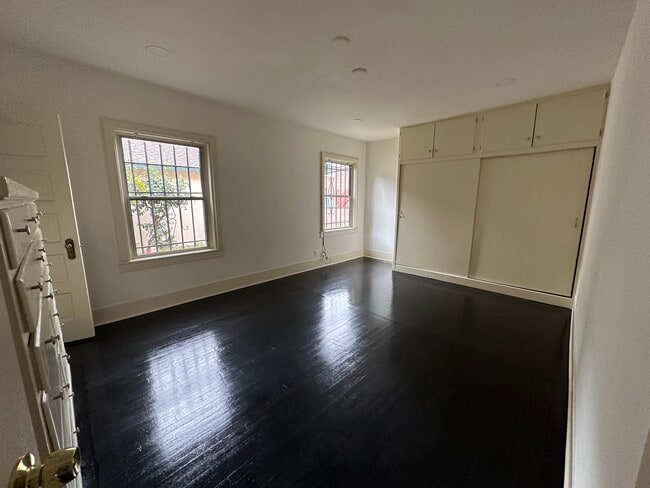 Foto del edificio - GORGEOUS Los Feliz PRIME 3 Bed Home for Lease NOW Limited Showings!!!