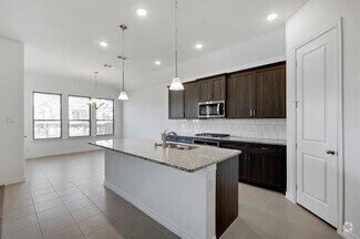 Building Photo - 4732 Mission Ct