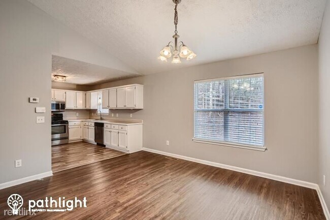 Foto del edificio - 3 br, 2 bath House - 6330 Akins Way UNIT