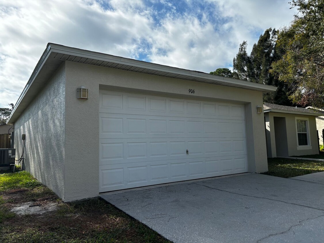 Primary Photo - Palm Bay Home - fenced yard