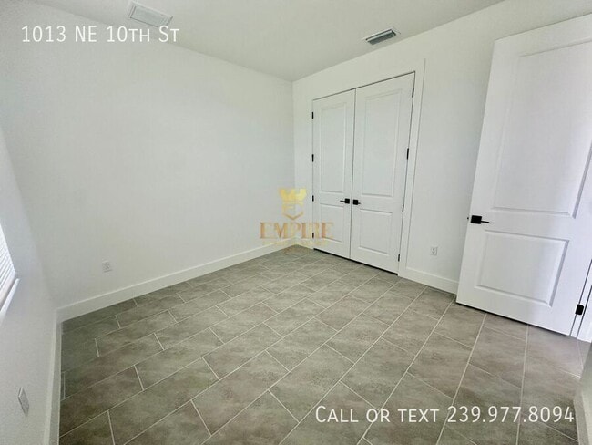 Foto del edificio - 1013 NE 10th St