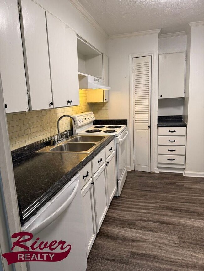 Foto del edificio - 2114 Telfair St