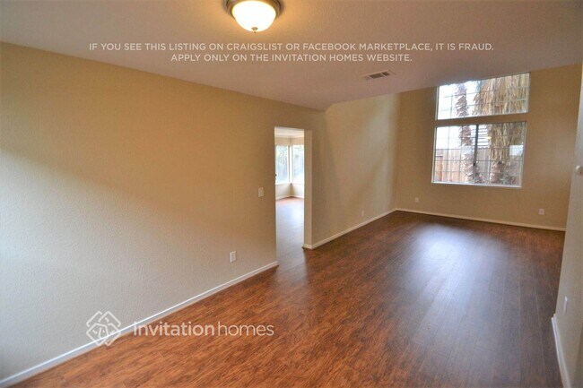 Foto del edificio - 418 Stoneybrook Ln