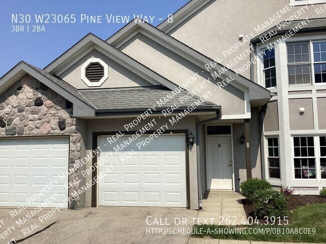 Building Photo - Extra Large Three bedroom, two full bath 2...