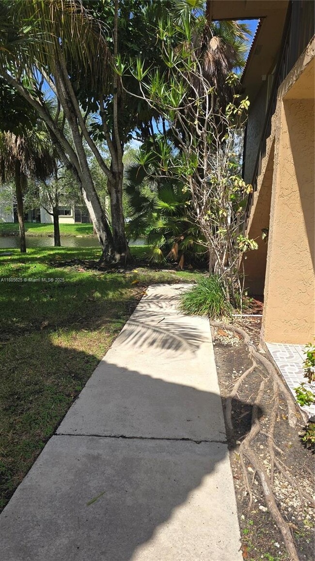 Foto del edificio - 193 Lakeview Dr