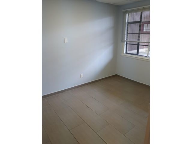 Foto del edificio - 84-05 Parsons Blvd