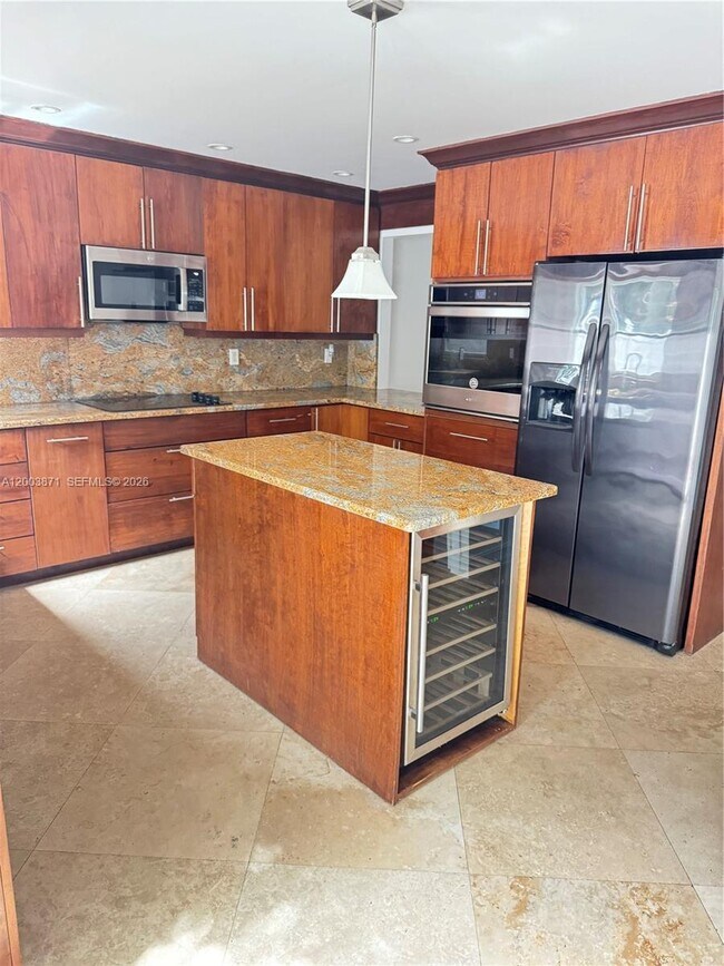 Foto del edificio - 3920 Woodside Dr