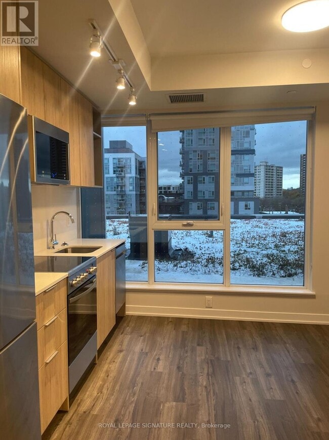 Photo du bâtiment - 25 Nicholas Ave