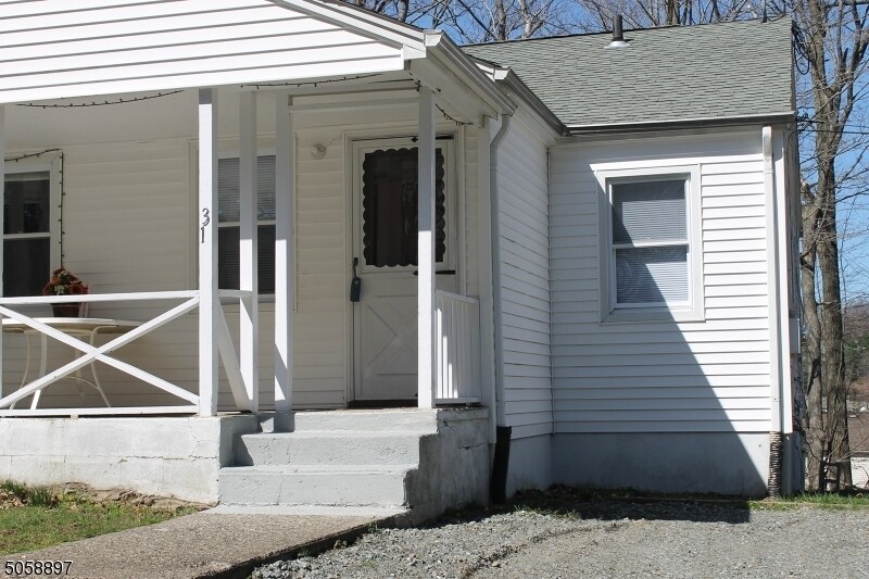 Primary Photo - 31 Woodlawn Terrace