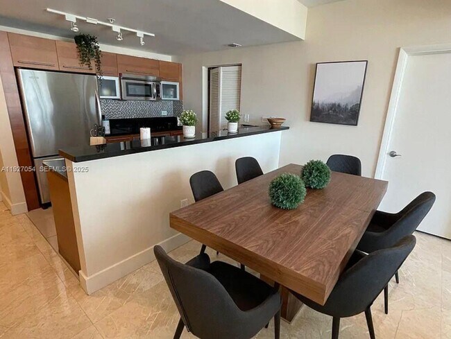 Foto del edificio - 253 NE 2nd St