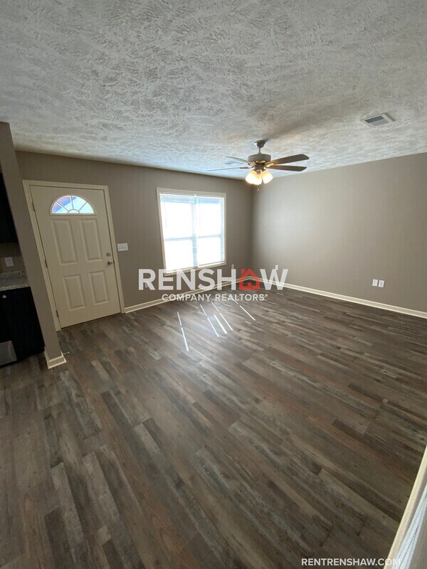Building Photo - 141 Hawthorne Ave