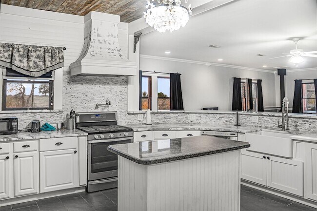 Foto del edificio - 17221 Steger Ln