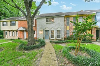 Building Photo - 433 Sunset Dr