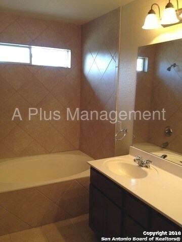 Building Photo - 1319 Lotus Walk