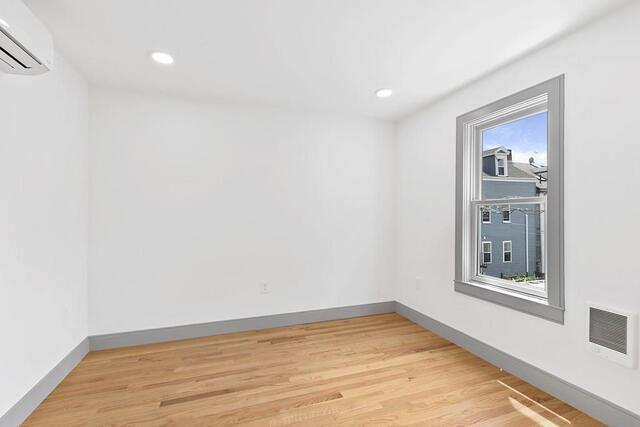 Building Photo - 4 Coppersmith Way