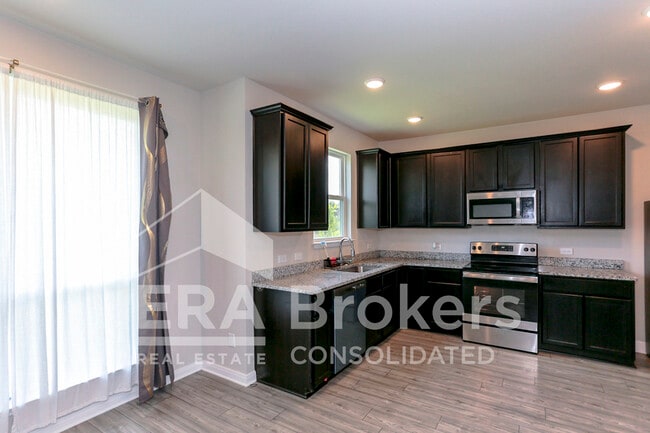 Foto del edificio - 909 Clanton Cove