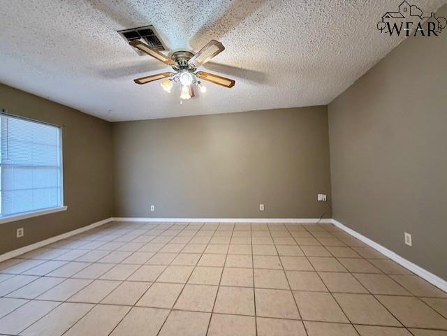 Foto del edificio - 4800 K Mart Dr