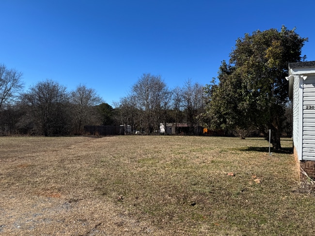 Building Photo - 230 Star Ridge Dr