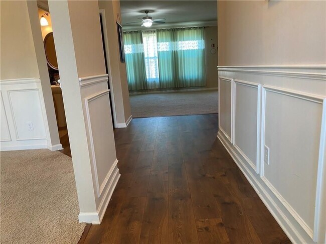 Foto del edificio - 1430 Ox Bridge Way NW