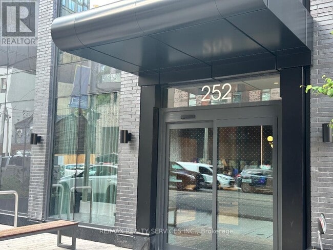 Building Photo - 252-5252 Church St
