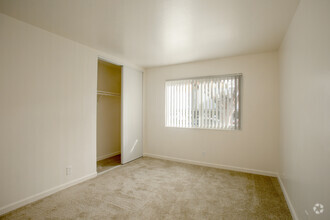 Regency Square Apartments photo'