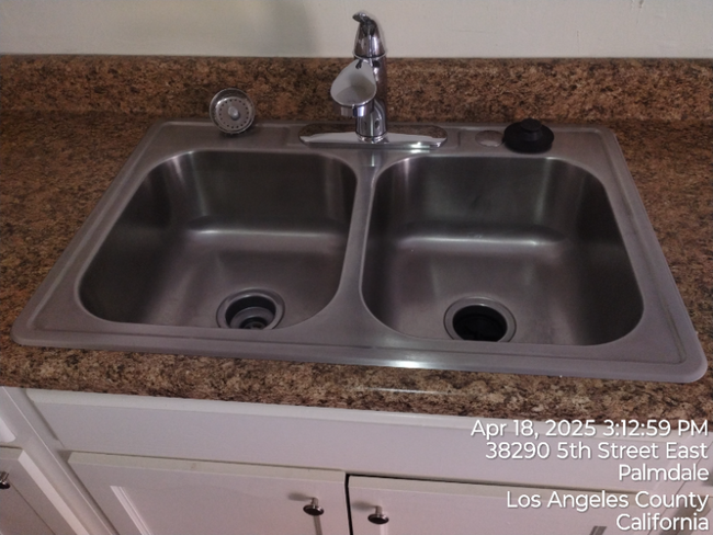 Foto del edificio - 38290 5th St E