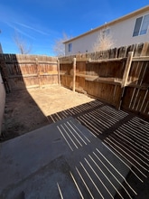 Building Photo - 1009 Walnut Dr