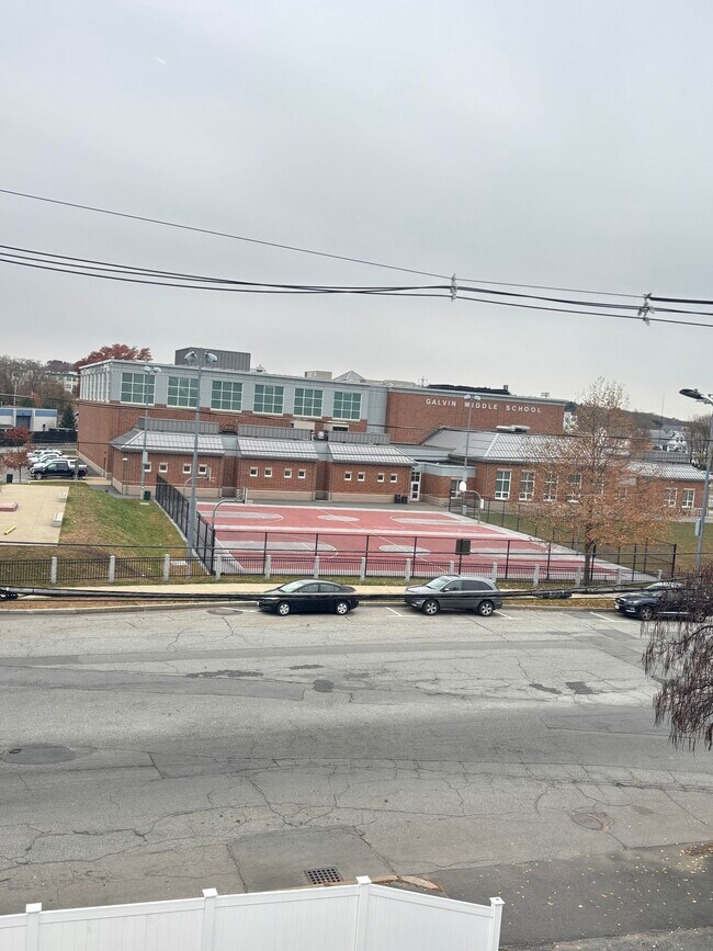 Foto del edificio - 554 Main St