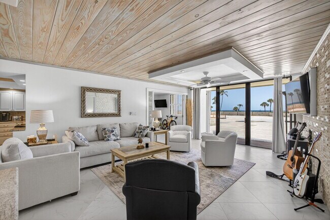 Foto del edificio - 400 Ocean Trail Way