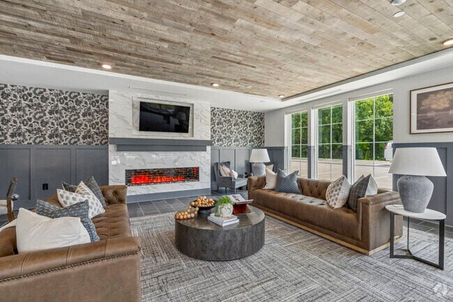 Building Photo - The Lodges of Huntersville
